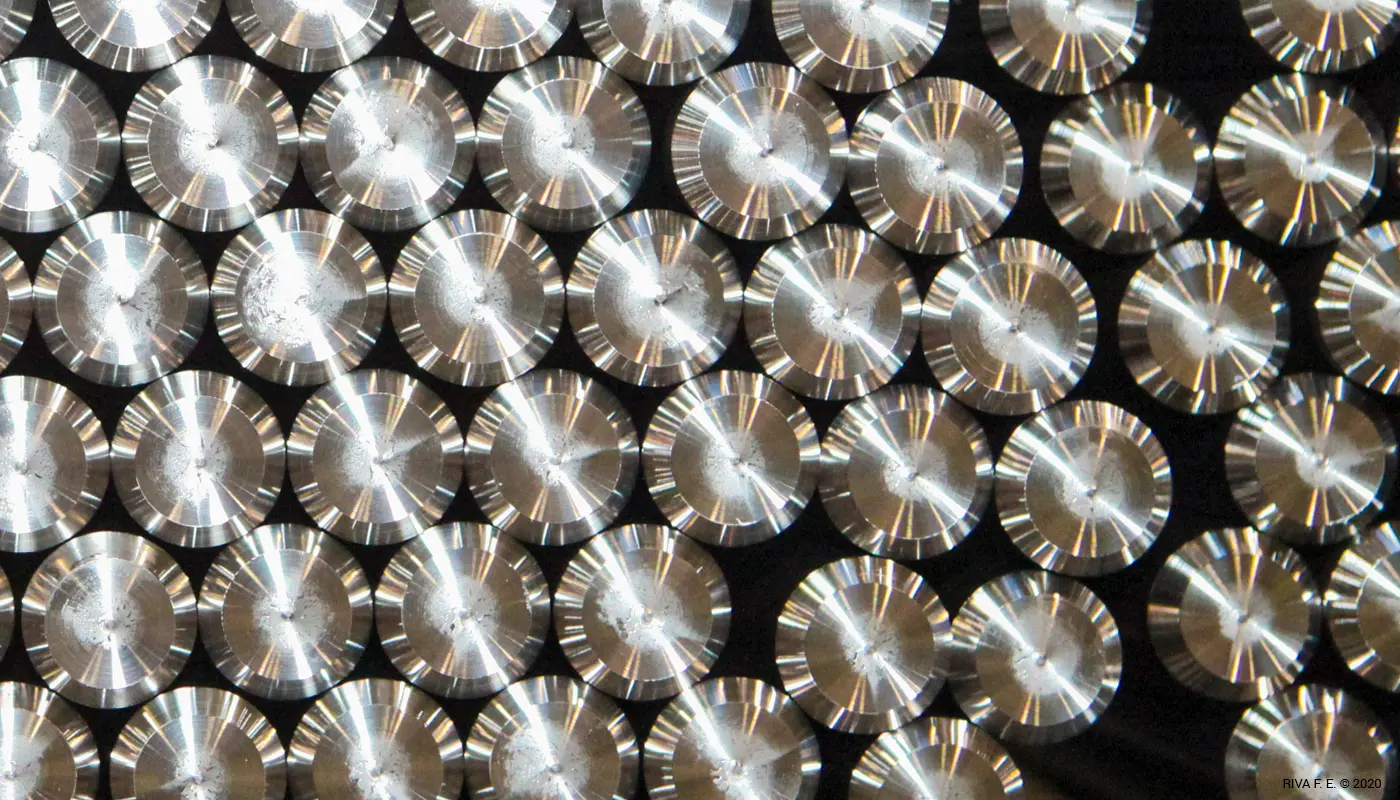 GESCHLIFFENE RUNDSTÄBE