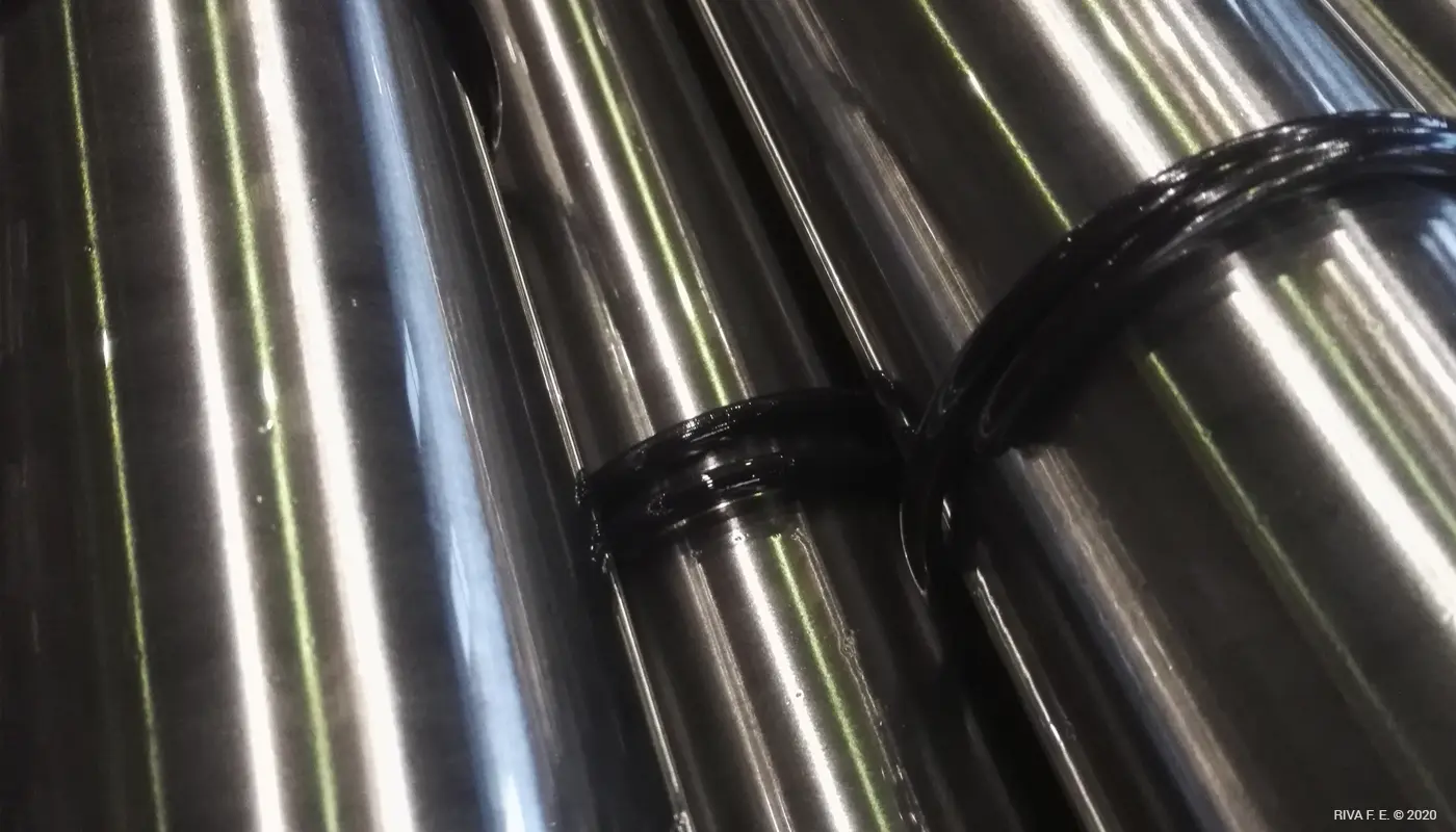 GESCHLIFFENE RUNDSTÄBE