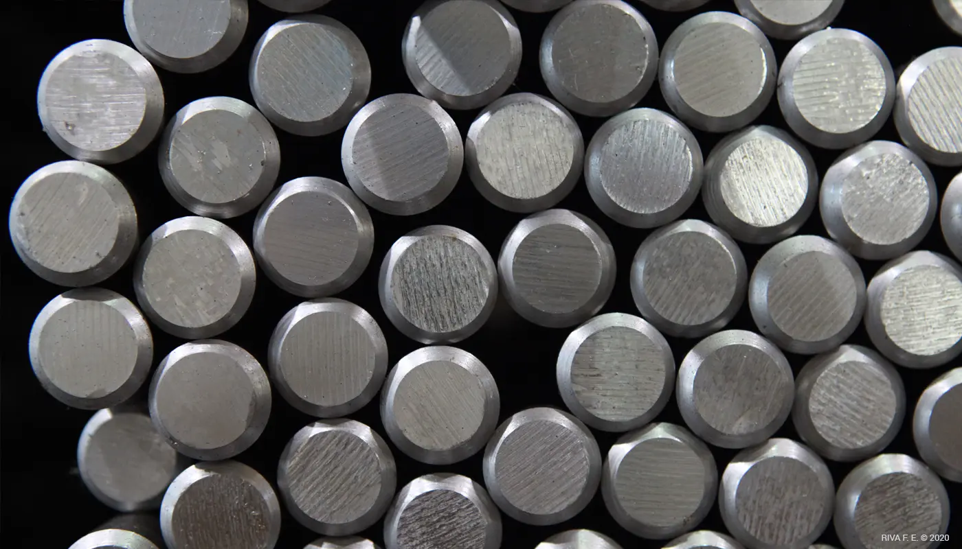 Drawn round steel bars
