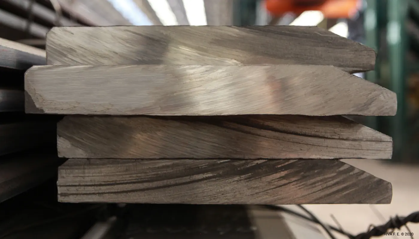 Laminated flat bars (LOADER – DOZER – GRADER)